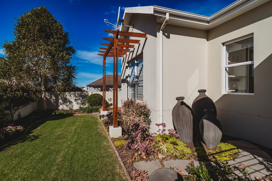 3 Bedroom Property for Sale in Kraaibosch Country Estate Western Cape